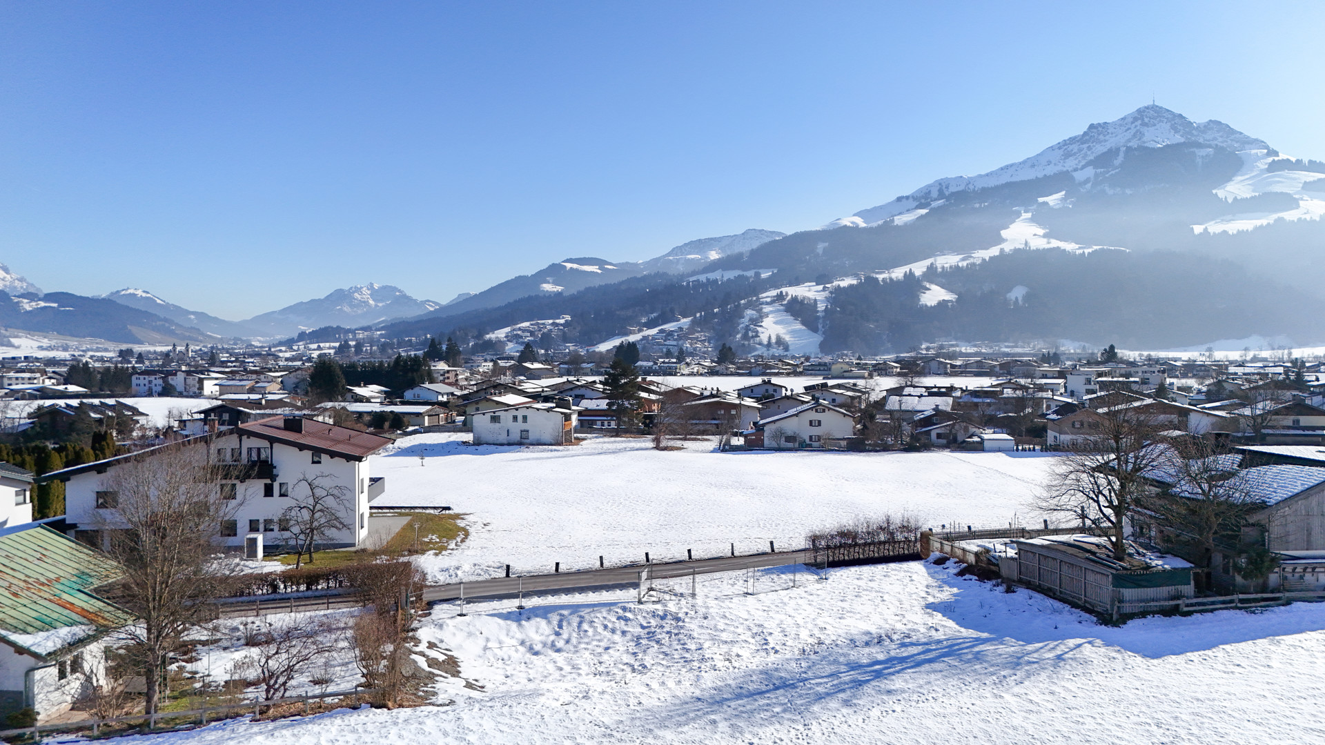 GRUNDSTÜCK MIT HORNBLICK