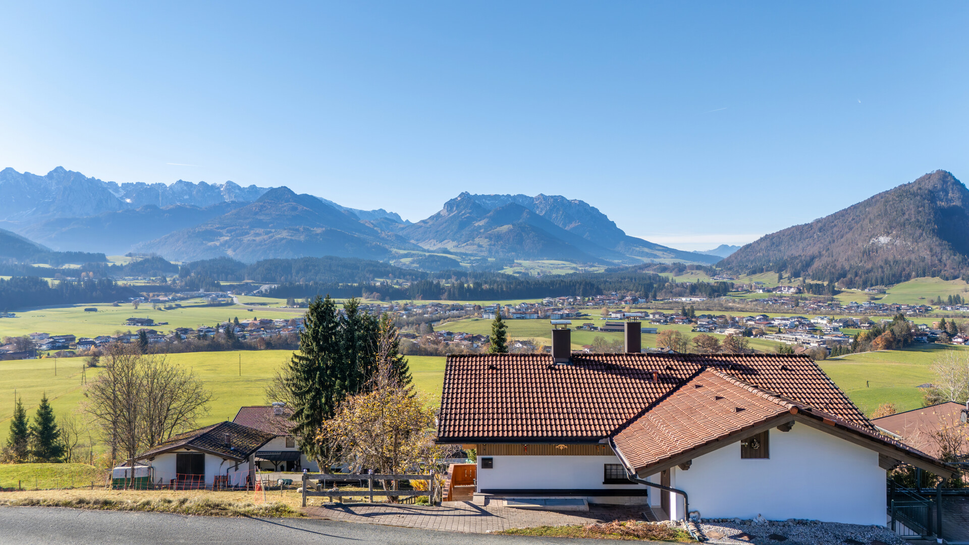 GRUNDSTÜCK MIT ALTBESTAND
